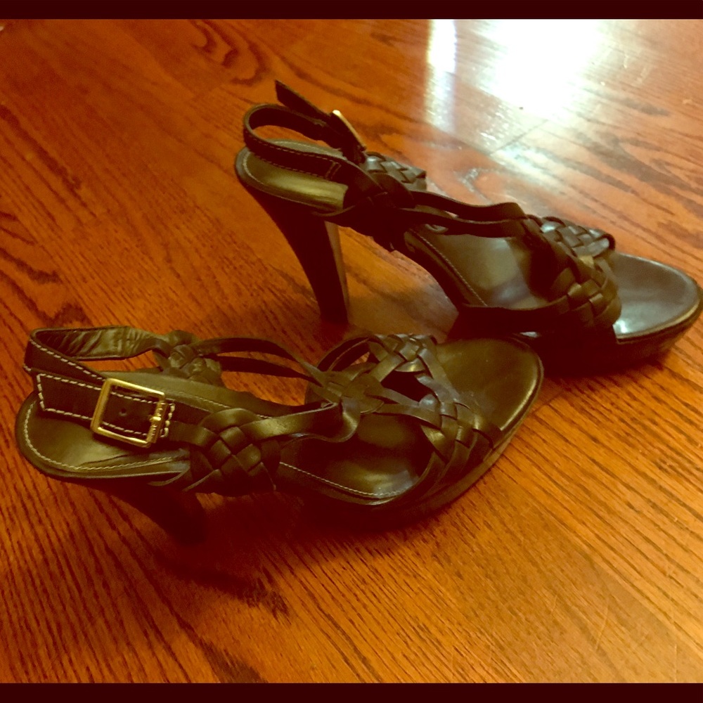 Really cute strappy leather comfy sandals